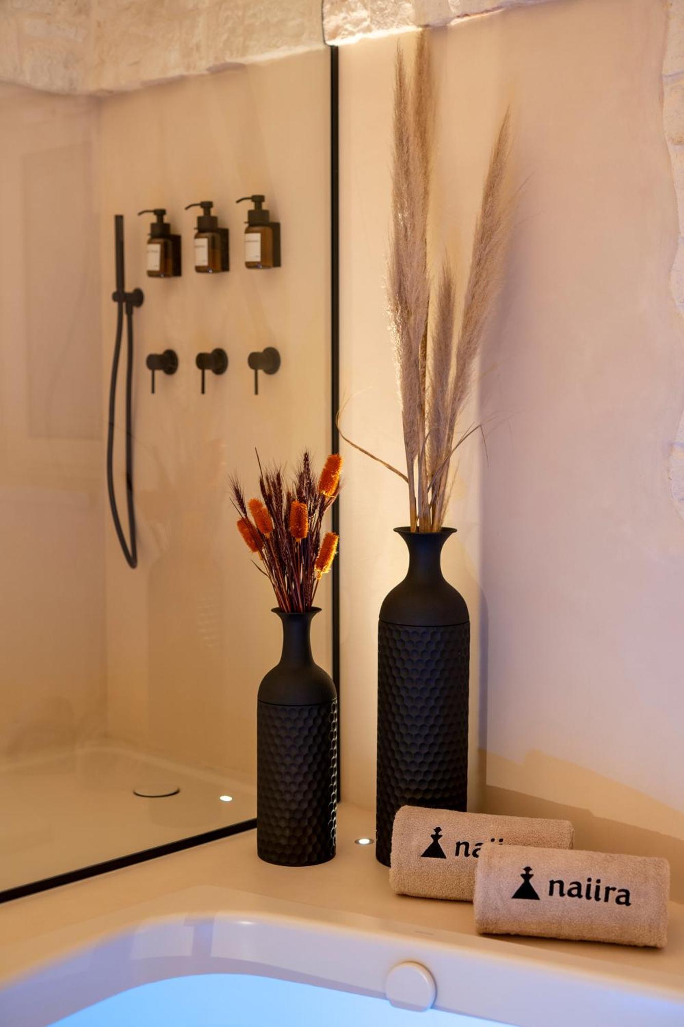アルベロベッロNaiira Luxury Trullo - Jacuzzi And Patioアパートメント エクステリア 写真