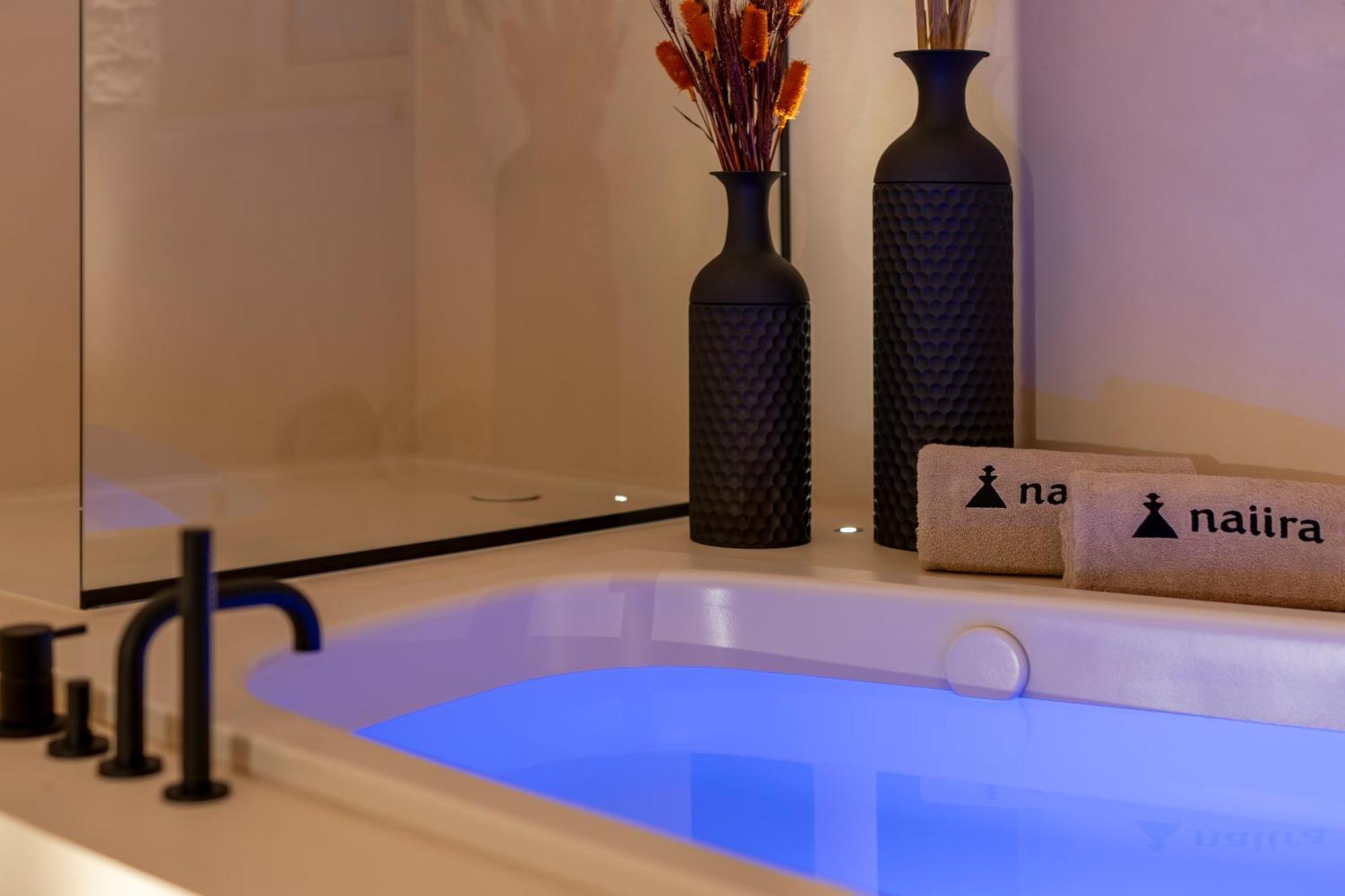 アルベロベッロNaiira Luxury Trullo - Jacuzzi And Patioアパートメント エクステリア 写真