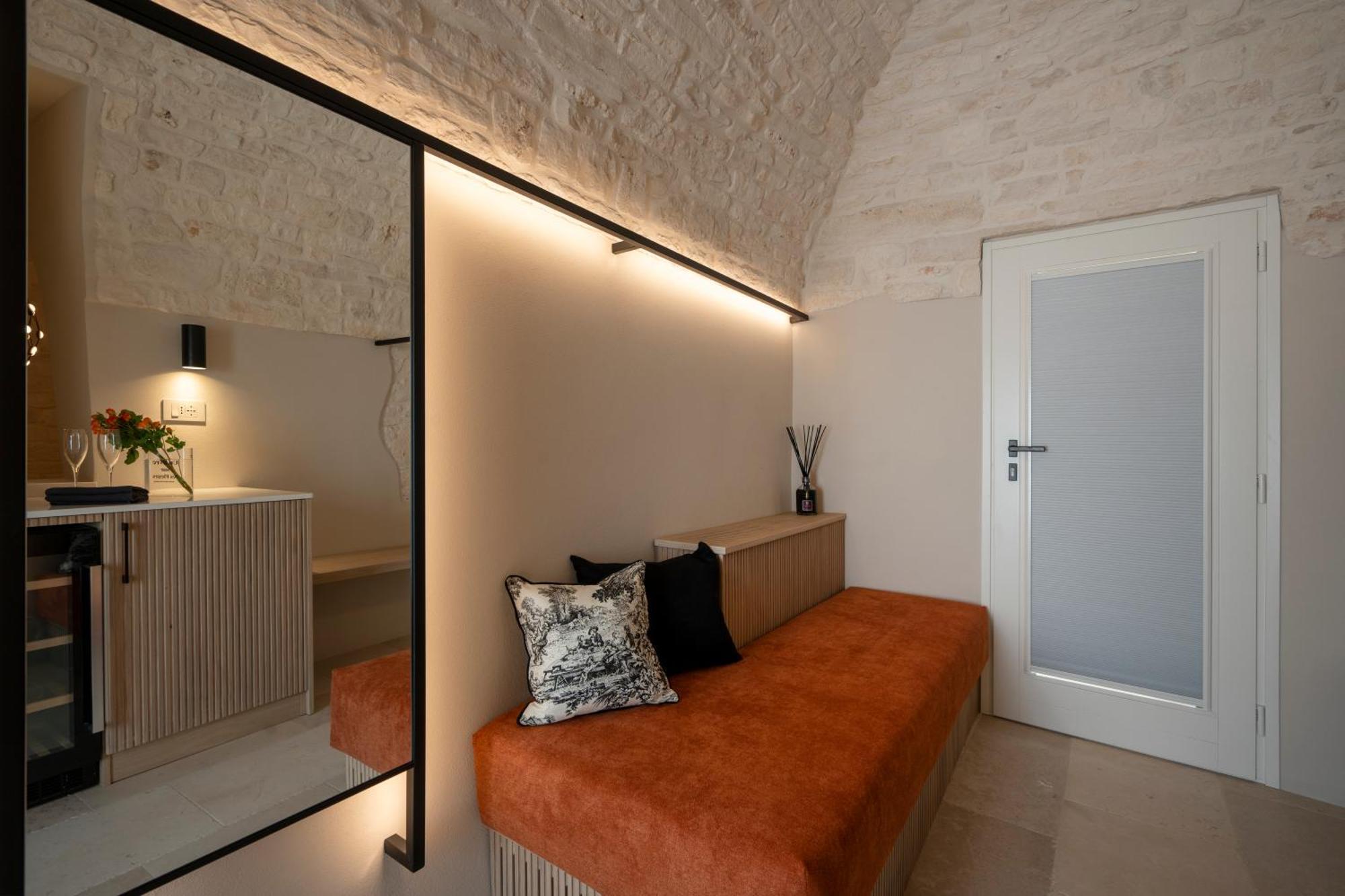 アルベロベッロNaiira Luxury Trullo - Jacuzzi And Patioアパートメント エクステリア 写真